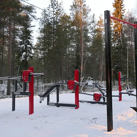 Wolf Street Gem, Free Parking N Nearby Bus Stop * Rovaniemi